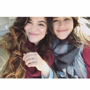 Meet your Posher, Alexia